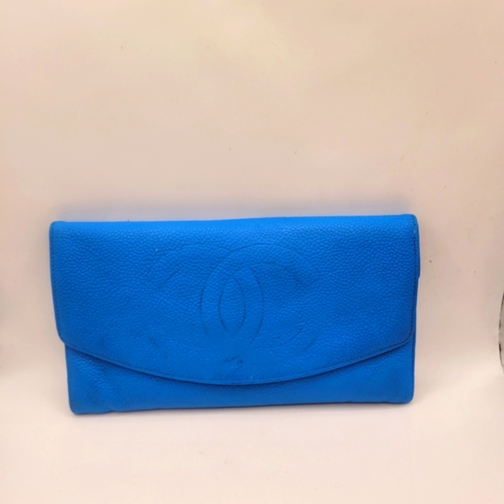 CHANEL Vibrant Blue Leather Clutch